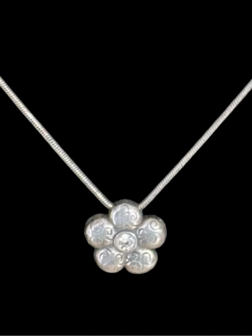 BRIGHTON Silver Tone Rhinestone Flower Charm Necklace Vintage Y2K Snake Chain